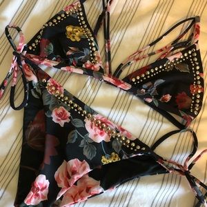 Beach riot bikini set!